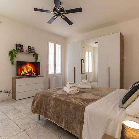 Apartmán Ca 'Pico With Wifi-Few Steps From Center Mirandola Exteriér fotografie